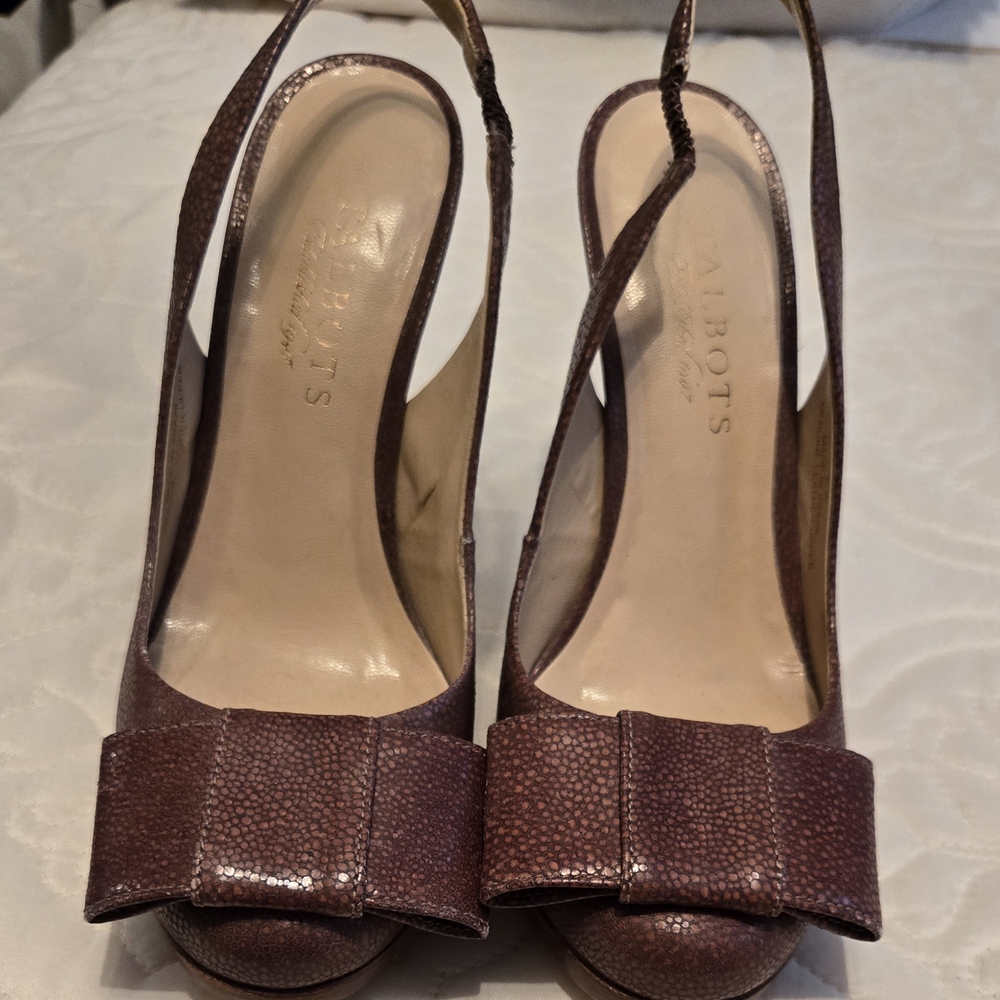 Talbots Brown Classic Heels with Pointed Toe
